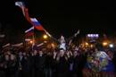 La mayoría de los crimeos apoya unirse a Rusia, Occidente prepara sanciones