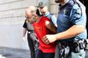 El hombre detenido del pasado miércoles en Alcúdia por quemar a su mujer causándole graves quemaduras, ha pasado a disposición judicial en el juzgado de Instrucción número 2 de Inca que ha acordado prisión provisional sin fianza por dos delitos de tentativa de asesinato y uno de incendio. EFE