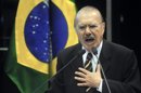 Fotografía de archivo donde se ve al expresidente del Senado y exmandatario brasileño, José Sarney, pronunciando un discurso en el plenario del Senado brasileño el 5 de agosto de 2009 en Brasilia (Brasil). EFE/Archivo