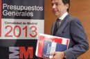 El presidente de la Comunidad de Madrid, Ignacio González, durante la presentación del proyecto de presupuestos regionales para 2013, el pasado 31 de octubre. EFE/ArchivoLa vicepresidenta del Gobierno, Soraya Sáenz de Santamaría, durante la rueda de prensa que ha ofrecido tras la reunión del Consejo de Ministros, hoy en el Palacio de la Moncloa. EFE