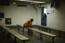 Altas tasas de enfermedad mental, pero poca ayuda para los adolescentes en centros de detención