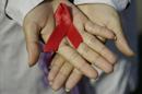 América Latina y el Caribe, donde viven unas 1,4 millones de personas con VIH, destinó unos 1.950 millones de dólares a la lucha contra el sida entre 2007 y 2011, según datos de la Organización Mundial de la Salud (OMS). EFE/Archivo