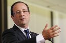 El presidente francés, François Hollande, ofrece una rueda de prensa al término de la segunda jornada de la cumbre europea en la sede del Consejo Europeo en Bruselas, Bélgica, ayer, viernes 19 de octubre de 2012. EFE