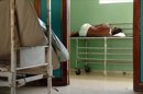 Científicos internacionales establecieron en diferentes informes de investigación el vínculo entre el contingente de cascos azules nepalíes que se instaló en el país en 2010 y la aparición del cólera en Haití, un extremo rechazado por la ONU. EFE/Archivo