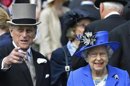 El marido de Isabel II sale del hospital antes de su cumpleaños