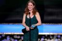En esta foto del 25 de enero del 2015, Julianne Moore acepta el premio SAG a la mejor actriz por su interpretación de una paciente con principios de Alzheimer en “Still Alice”, en Los Angeles. (Foto por Vince Bucci/Invision/AP, Archivo)