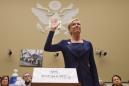 En esta foto del 29 de septiembre del 2015, la presidenta de , Planned Parenthood Federation of America President Cecile Richards jura antes de brindar testimonio ante un comit[e de la C