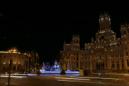 La fuente de Cibeles iluminada de azul esta noche con el objetivo de sensibilizar a la sociedad sobre el autismo. Madrid se suma así a la campaña internacional 'Light it up blue' (Ilumínalo de Azul) en la que también participan ciudades como París, Roma, Londes o Nueva York para que la sociedad conozca, valore y apoye la causa del autismo y de visibilidad al colectivo. EFE