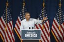 El presidente de los Estados Unidos, Barack Obama, da un discurso durante un acto de campaña bajo el lema 'Betting on America' ("Apostando por América", en español) celebrado en la Escuela Elemental Dobbins en Poland, Ohio. EFE