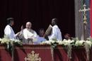 En la Pascua, el Papa pide acabar con la guerra y condena el derroche
