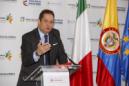 Fotografía tomada el pasado 19 de octubre en la que se registró al vicepresidente de Colombia, Germán Vargas Lleras, quien se someterá "a título preventivo" a sesiones de radioterapia. EFE/Archivo