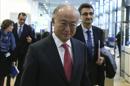 El director general del Organismo Internacional de la Energía Atómica, Yukiya Amano, a su llegada a la reunión con el presidente de la Comisión Europea, José Manuel Durao Barroso (no aparece), en la sede de la Comisión en Bruselas (Bélgica) hoy. EFE