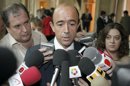 El exconsejero de Sanidad de la Comunidad de Madrid Manuel Lamela atiende a los periodistas tras el acto en el que tomaron posesión los nuevos consejeros del Ejecutivo madrileño. EFE/Archivo