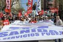 Medio millar de personas en la decimoséptima marcha de la Marea Blanca, convocada por la Mesa en Defensa de la Sanidad Pública en Madrid (MEDSAP). EFE/Archivo