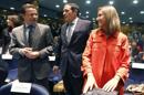 La ministra de Sanidad Ana Mato, junto a los consejeros de Sanidad, de Madrid, Javier Fernández-Lasquetty (i), y de Castilla y León, Antonio María Sáez (c), durante la presentación del pacto por la Sostenibilidad del Sistema Nacional de Salud suscrito el pasado mes de julio. EFELa ministra de Sanidad, Ana Mato, durante la presentación del pacto por la Sostenibilidad del Sistema Nacional de Salud suscrito el pasado mes de julio. EFE
