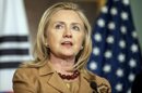 Según las primeras informaciones, la secretaria de Estado, Hillary Clinton, sufre un problema estomacal que podría haberle causado deshidratación y el consecuente desmayo. EFE/Archivo