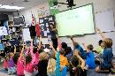 Fotografía de archivo del 1 de octubre de 2013 de la maestra de primaria Melissa Grieshober mientras da una clase de matemáticas en la escuela Silver Lake en Middletown, Delaware. (Foto AP/Steve Ruark, Archivo)