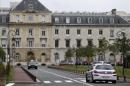 Vista general de la entrada del hospital militar Begin, en Saint Mande, cerca de París, Francia, el pasado 16 de octubre, donde se atendió a una enfermera supuestamente infectada con el virus del ébola. EFE/Archivo