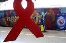 Lazo rojo que simboliza la lucha contra el VIH/sida. EFE/Archivo