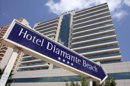 La Consejería de Sanidad de Madrid va a abrir una investigación epidemiológica tras detectarse varios casos de legionella en hospitales madrileños para confirmar que el foco de la infección está en un hotel de Calpe (Alicante). Al parecer, las personas afectadas se alojaron la pasada semana en el hotel Diamante Beach de Calpe, el mismo en el que fallecieron el pasado mes de enero tres británicos a causa de esta infección.El hotel, donde el foco de legionella afectó a una quincena de personas a principios de año, permaneció cerrado con motivo de las labores de desinfección y fue finalmente reabierto.EFE