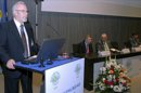 El presidente de la Sociedad Internacional de Bioética, Marcelo Palacios (i), durante la inauguración del VIII Congreso Mundial de Bioética, organizado por la Sociedad Internacional de Bioética (SIBI), que en esta edición se centra en la nueva dimensión de la bioética, que se celebra en Gijón. EFE
