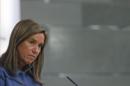 La ministra de Sanidad, Ana Mato, durante la rueda de prensa posterior a la reunión del Consejo de Ministros, que ha aprobado hoy varias modificaciones legales para proteger a la infancia, entre las que destacan la agilización de los procesos de adopción y acogimiento, y la protección de los hijos menores de las víctimas de violencia machista. EFE