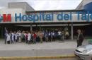 Médicos, enfermeras, pacientes, ciudadanos y personal no sanitario del Hospital del Tajo, en Aranjuez. EFE/Archivo