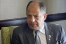 En la imagen un registro del presidente de Costa Rica, Luis Guillermo Solís, quien dijo que el decreto se justifica porque la fecundación in vitro es un asunto que "no tiene unanimidad" en el país y que por ello en el Congreso no ha sido posible que avance un proyecto de ley al respecto. EFE/Archivo