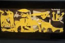Sara Alonso Molina, alumna de 20 años de la Universidad Rey Juan Carlos (URJC), ha creado una versión del Guernica de Picasso con figuras de madera y terciopelo para que las personas con discapacidad visual puedan disfrutar de la obra, tal y como lo hacen diariamente cientos de personas en el museo Reina Sofía. EFE