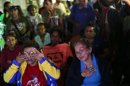 Chávez se recupera lentamente, el Gobierno se muestra activo