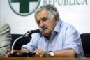 El presidente de Uruguay, José Mujica, habla este 30 de diciembre, durante una rueda de prensa en Montevideo (Uruguay). EFE