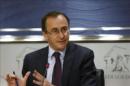 El nuevo ministro de Sanidad, Servicios Sociales e Igualdad, Alfonso Alonso jura hoy su cargo ante el rey Felipe VI. EFE/Archivo
