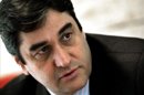El consejero de Sanidad de Castilla-La Mancha, José Ignacio Echániz, advierte de que la "miopía" de los jueces que están decidiendo sobre el cierre nocturno de las urgencias "perjudica" a las personas y a los pueblos de la región y avisa de que tendrán que "dar cuentas" en el futuro por ello. EFE
