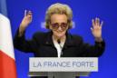 Fotografía de archivo tomada el 06/04/2012 de la esposa del expresidente francés Jacques Chirac, Bernadette, durante un acto de campaña en la ciudad de Caen. EFE