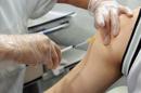 La vacuna española contra la tuberculosis ha superado una primera etapa de pruebas -la vacunación en voluntarios adultos sanos- y los primeros resultados apuntan a que ésta es segura, si bien aún hay que hacer más comprobaciones, como analizar la respuesta del sistema inmune y probarla en bebés. EFE/Archivo