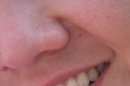 Beber leche antes de cepillarse los dientes ayuda a tener una buena salud bucodental