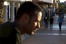 Mohamed, inmigrante marroquí, durante la entrevista con Efe en la localidad turística de Caleta de Fuste. EFE