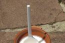 Original yogur búlgaro, de leche de oveja, con una textura espesa como una crema. Elixir de longevidad, alimento, medicamento, desintoxicante, elemento dietético o afrodisíaco. Stamen Grigorov descubrió en 1905 la base científica de la producción del yogur, que se genera de forma natural al cuajarse la leche de oveja o, más común en nuestros días, la de vaca. EFE/Vladislav Púnchev
