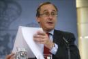 El ministro de Sanidad, Servicios Sociales e Igualdad, Alfonso Alonso, durante la rueda de prensa posterior a la reunión del Consejo de Ministros en La Moncloa. EFE/Archivo