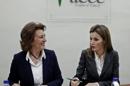 La Princesa de Asturias junto a la presidenta de la Asociación Española Contra el Cáncer (AECC), Isabel Oriol (i), durante la reunión de trabajo que han mantenido hoy en la sede de la Asociación. EFE
