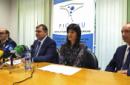 El jefe de Investigación del Hospital de Jove, Gijón, Francisco Vizoso (2i), acompañado por el oftalmólogo Jorge Saá (i), el profesor de la Universidad de Compostela Román Pérez (d) y la investigadora en Medicina Molecular María Bermúdez. EFE