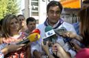 El consejero nacional de Sanidad y Asuntos Sociales, José Ignacio Echániz, atiende a los medios de comunicación. EFE/Archivo