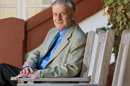 El cardiólogo Valentín Fuster, durante una entrevista con Efe tras su paso por la Universidad Internacional Menendez Pelayo de Santander, en la que ha alertado de la epidemia que supondrá la enfermedad cardiovascular, pero lamenta la reticencia social para cambiar hábitos no saludables y aceptar la vulnerabilidad. EFE